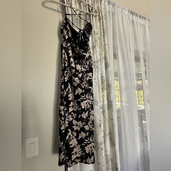 M^BLE Satin Summer Midi Dress NWT - Picture 4 of 13